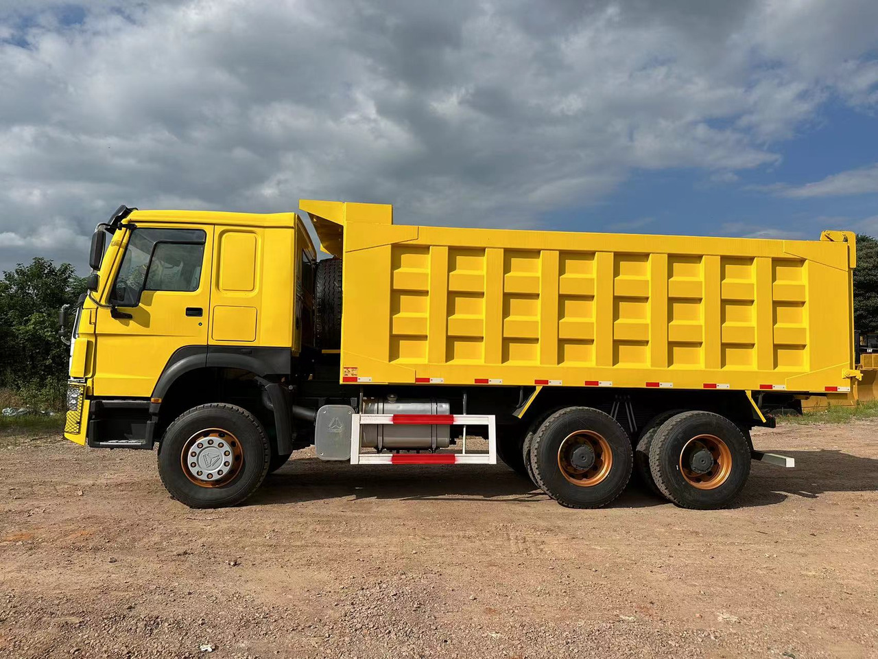 SINOTRUK Howo 371 Dump truck - Самосвал: фото 4 SINOTRUK Howo 371 Dump truck - Самосвал: фото 4