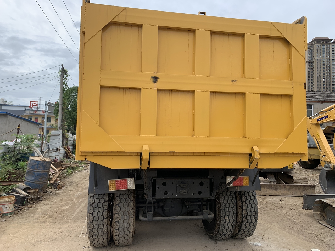SINOTRUK Howo Dump truck 371 - Самосвал: фото 3 SINOTRUK Howo Dump truck 371 - Самосвал: фото 3