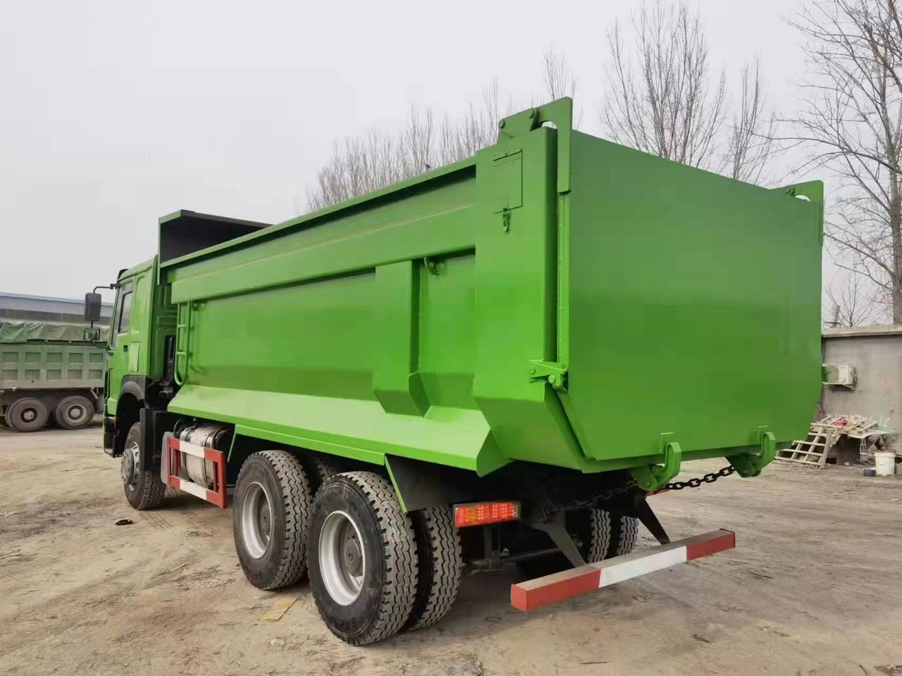 SINOTRUK Howo Dump truck 371 - Самосвал: фото 4 SINOTRUK Howo Dump truck 371 - Самосвал: фото 4