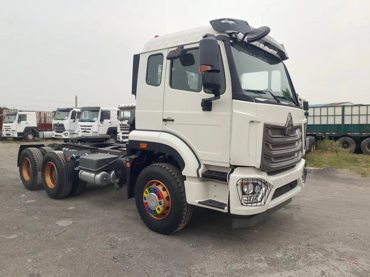 SINOTRUK HOWO 371hp 6X4 Tractor unit - Тягач: фото 3 SINOTRUK HOWO 371hp 6X4 Tractor unit - Тягач: фото 3