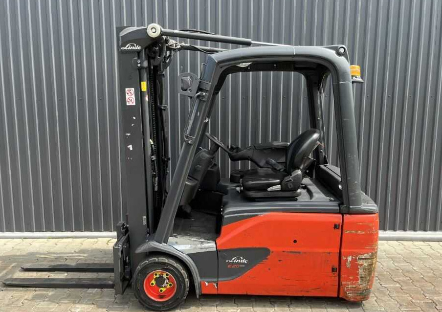 Linde E20L-02 - Электропогрузчик: фото 2 Linde E20L-02 - Электропогрузчик: фото 2