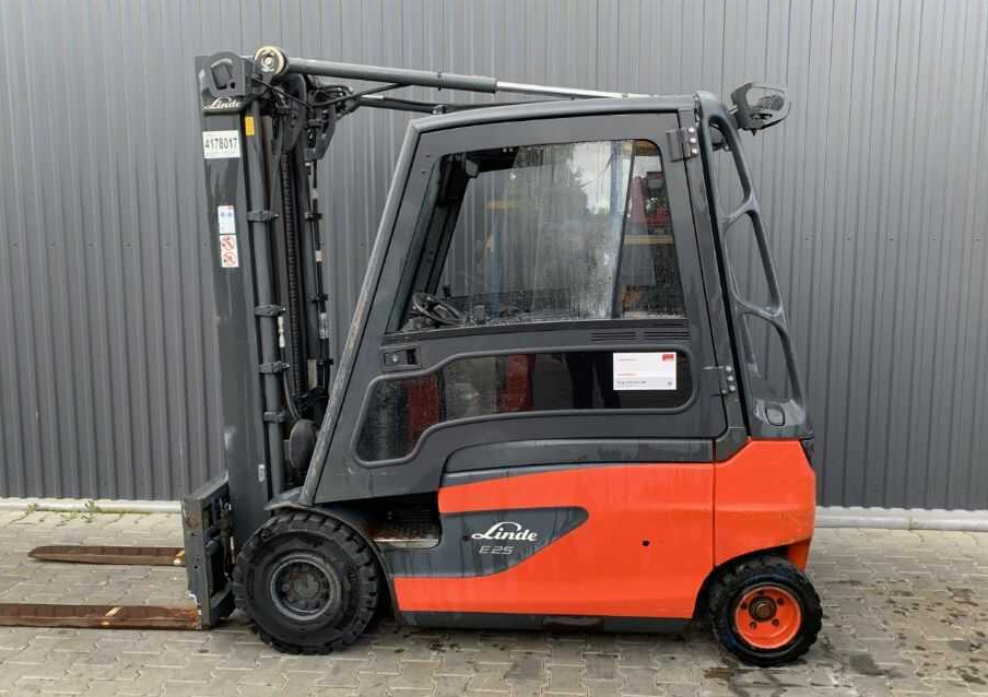 Linde E25L-01 - Электропогрузчик: фото 2 Linde E25L-01 - Электропогрузчик: фото 2