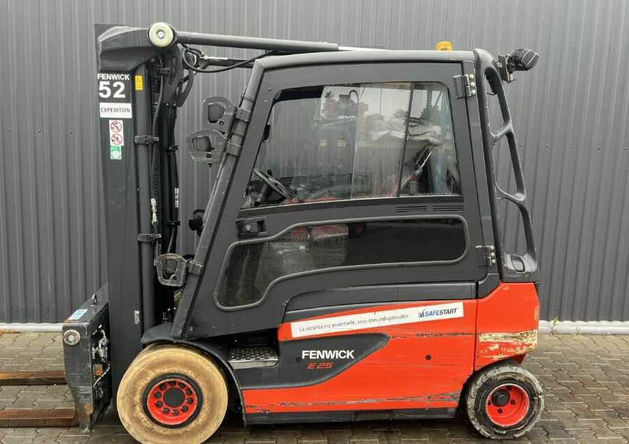 Linde E25L-01 - Электропогрузчик: фото 2 Linde E25L-01 - Электропогрузчик: фото 2