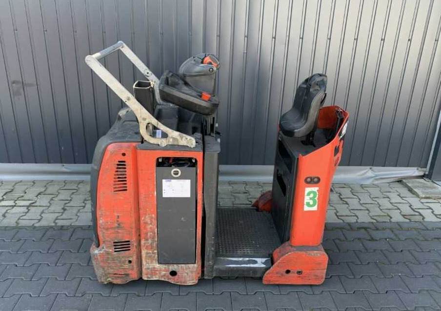 Linde P30C - Складской тягач: фото 2 Linde P30C - Складской тягач: фото 2