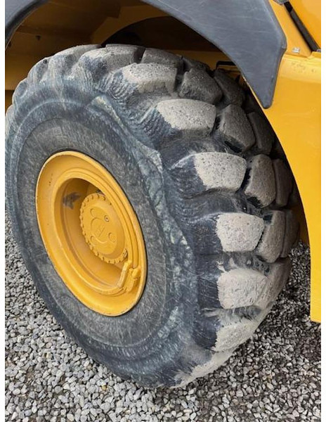 BELL B30E - Сочленённый самосвал: фото 2 BELL B30E - Сочленённый самосвал: фото 2