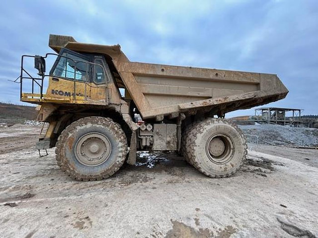 Komatsu HD605-7 - Внедорожный самосвал: фото 2 Komatsu HD605-7 - Внедорожный самосвал: фото 2
