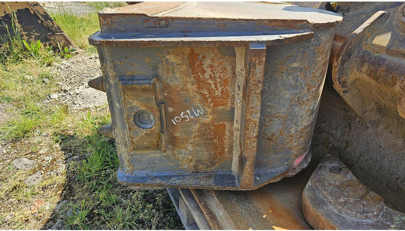 Mecalac 12MXT - Ковш: фото 3 Mecalac 12MXT - Ковш: фото 3