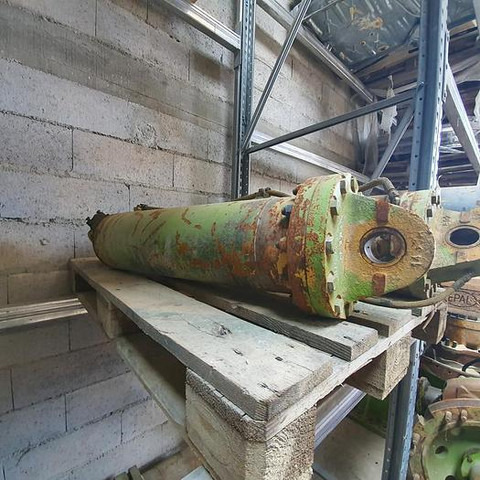 Terex 33-40 - - Гидравлический цилиндр для Строительной техники: фото 3 Terex 33-40 - - Гидравлический цилиндр для Строительной техники: фото 3