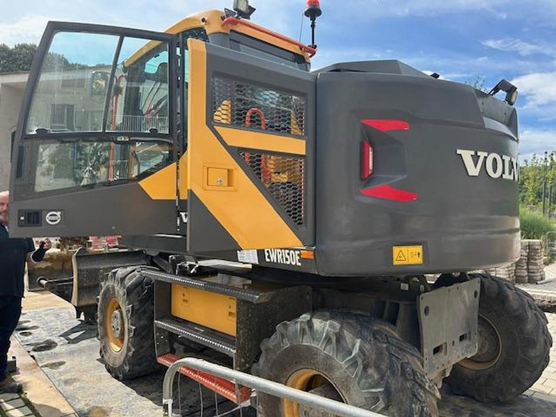 Volvo EWR150E - Колёсный экскаватор: фото 2 Volvo EWR150E - Колёсный экскаватор: фото 2