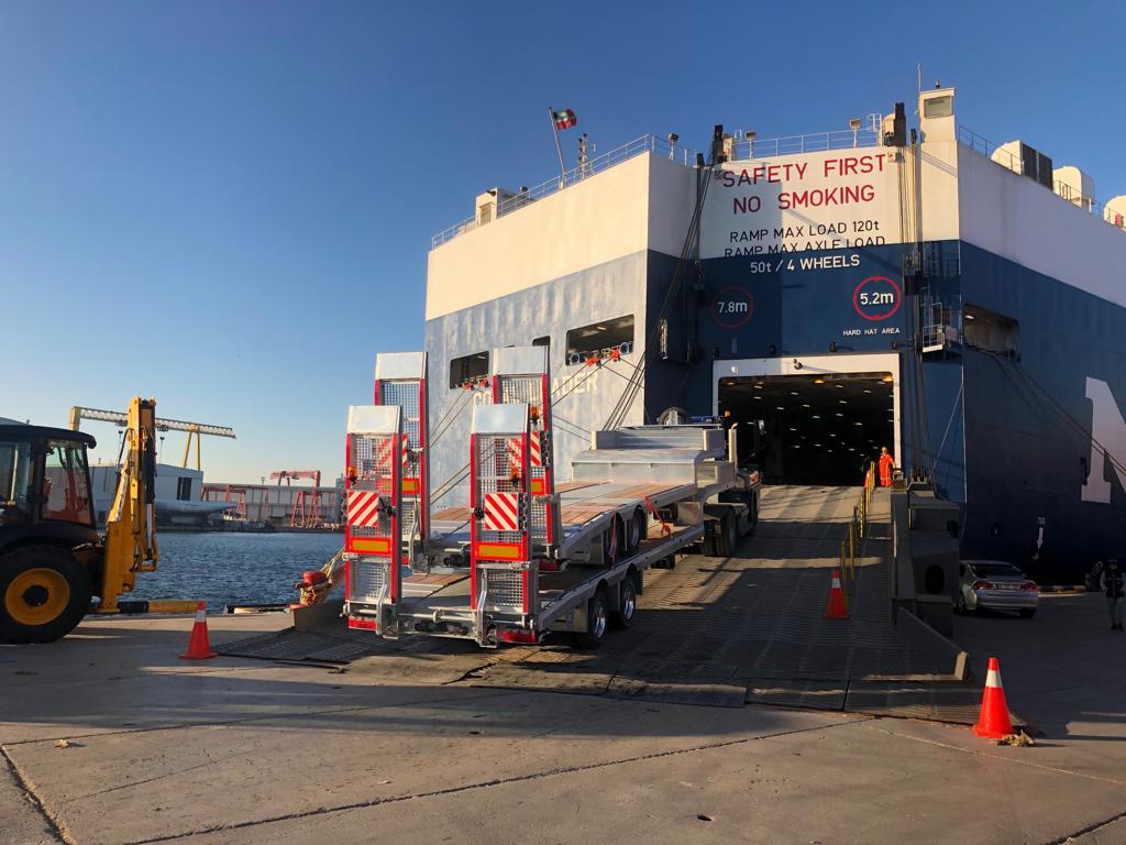 Низкорамный полуприцеп для транспортировки тяжёлой техники 2 Axle Lowloader: фото 7