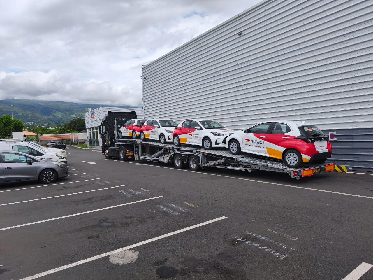 Vega Trailer 2 Axle Jeep Transporter (Vehicles)  в лизинг Vega Trailer 2 Axle Jeep Transporter (Vehicles): фото 9