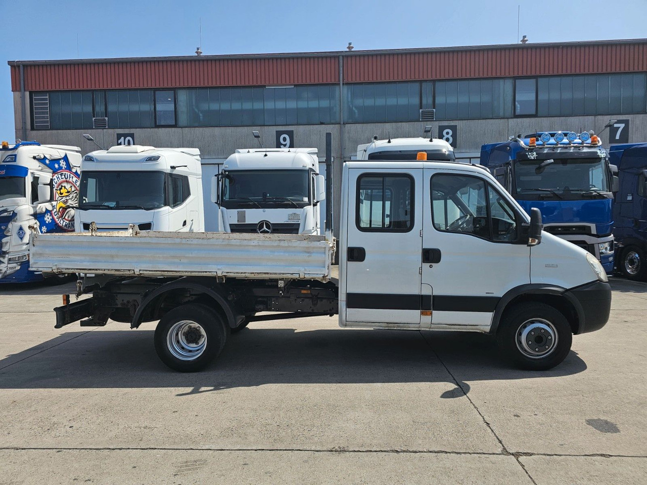 Iveco DAILY * DREISEITENKIPPER * MEILER * STANDHZ - Малотоннажный самосвал, Грузопассажирский фургон: фото 4 Iveco DAILY * DREISEITENKIPPER * MEILER * STANDHZ - Малотоннажный самосвал, Грузопассажирский фургон: фото 4