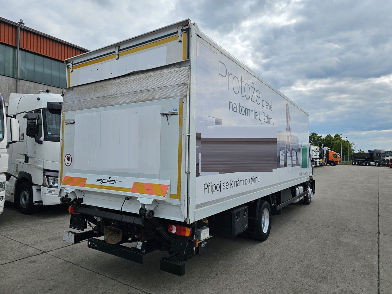 Iveco EURO-CARGO 120E25 * SCHLAFKABINE * BÄR 1,5 T * - Грузовик с закрытым кузовом: фото 4 Iveco EURO-CARGO 120E25 * SCHLAFKABINE * BÄR 1,5 T * - Грузовик с закрытым кузовом: фото 4