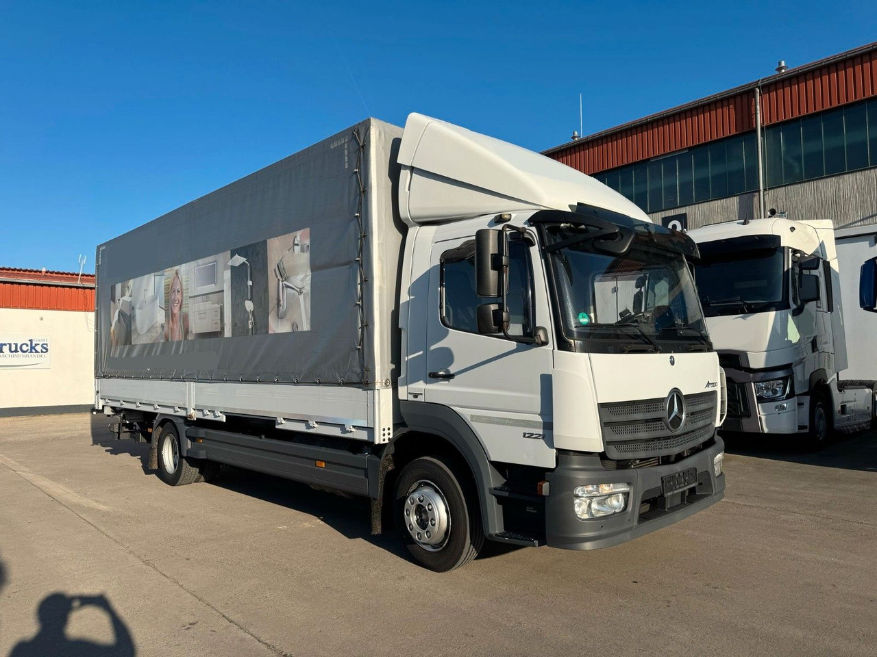 Mercedes-Benz Atego 1221 * PR.PL. * BORDWÄNDE * MOTORBREMSE * - Тентованный грузовик: фото 1 Mercedes-Benz Atego 1221 * PR.PL. * BORDWÄNDE * MOTORBREMSE * - Тентованный грузовик: фото 1