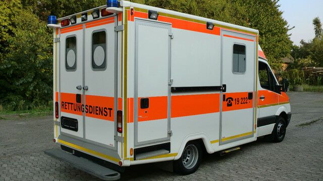 Mercedes-Benz Sprinter 516 CDI /on Stock / Mercedes-Benz Sprinter 516 CDI /on Stock / - Машина скорой помощи: фото 4 Mercedes-Benz Sprinter 516 CDI /on Stock / Mercedes-Benz Sprinter 516 CDI /on Stock / - Машина скорой помощи: фото 4