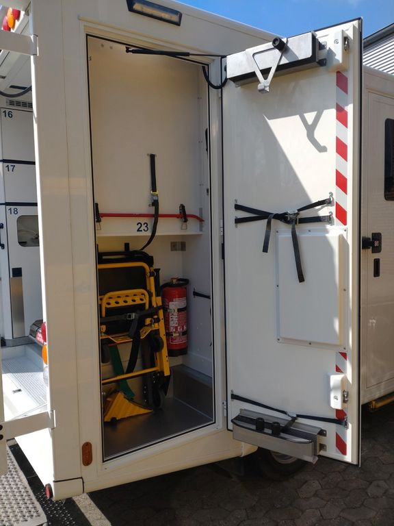 Машина скорой помощи Mercedes-Benz Sprinter 519 /  ATM 0km  4x on Stock: фото 9