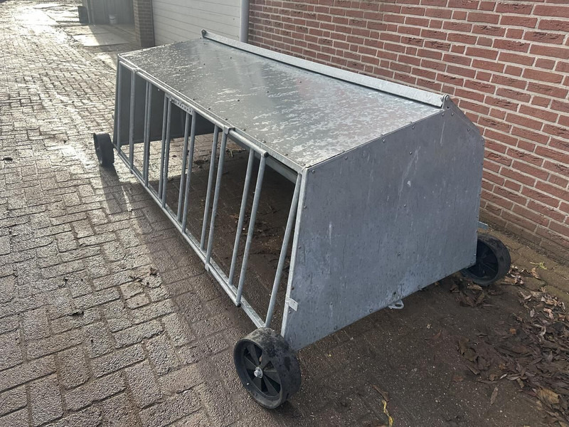 Lammeren voerplaats met overkapping - Инвентарь для животноводства: фото 3 Lammeren voerplaats met overkapping - Инвентарь для животноводства: фото 3