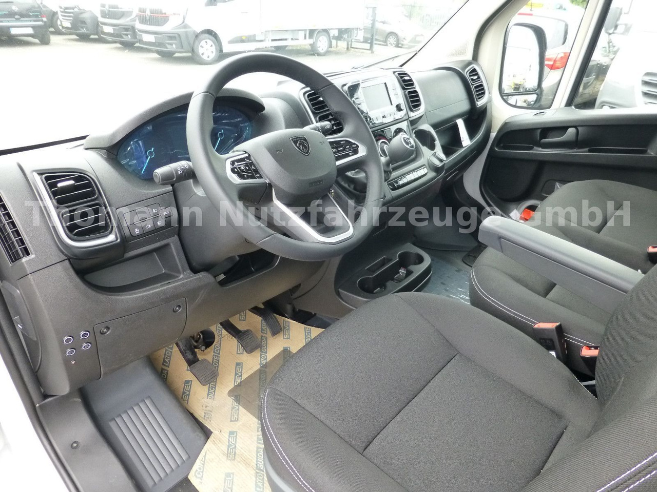 Эвакуатор Peugeot Boxer Abschleppwagen Klima AHK R-Camera: фото 17 Эвакуатор Peugeot Boxer Abschleppwagen Klima AHK R-Camera: фото 17