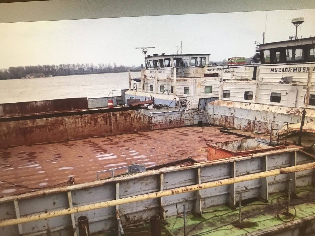 Моторен кораб 2 бр. - Другая техника: фото 4 Моторен кораб 2 бр. - Другая техника: фото 4