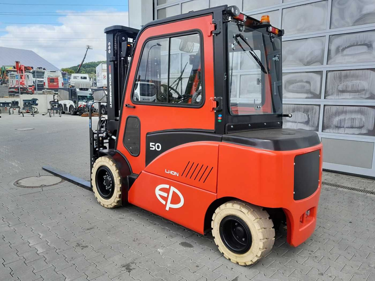 EP Equipment CPD50F8 / 5T / Triplex: 5,00m / ZVG - Электропогрузчик: фото 3 EP Equipment CPD50F8 / 5T / Triplex: 5,00m / ZVG - Электропогрузчик: фото 3