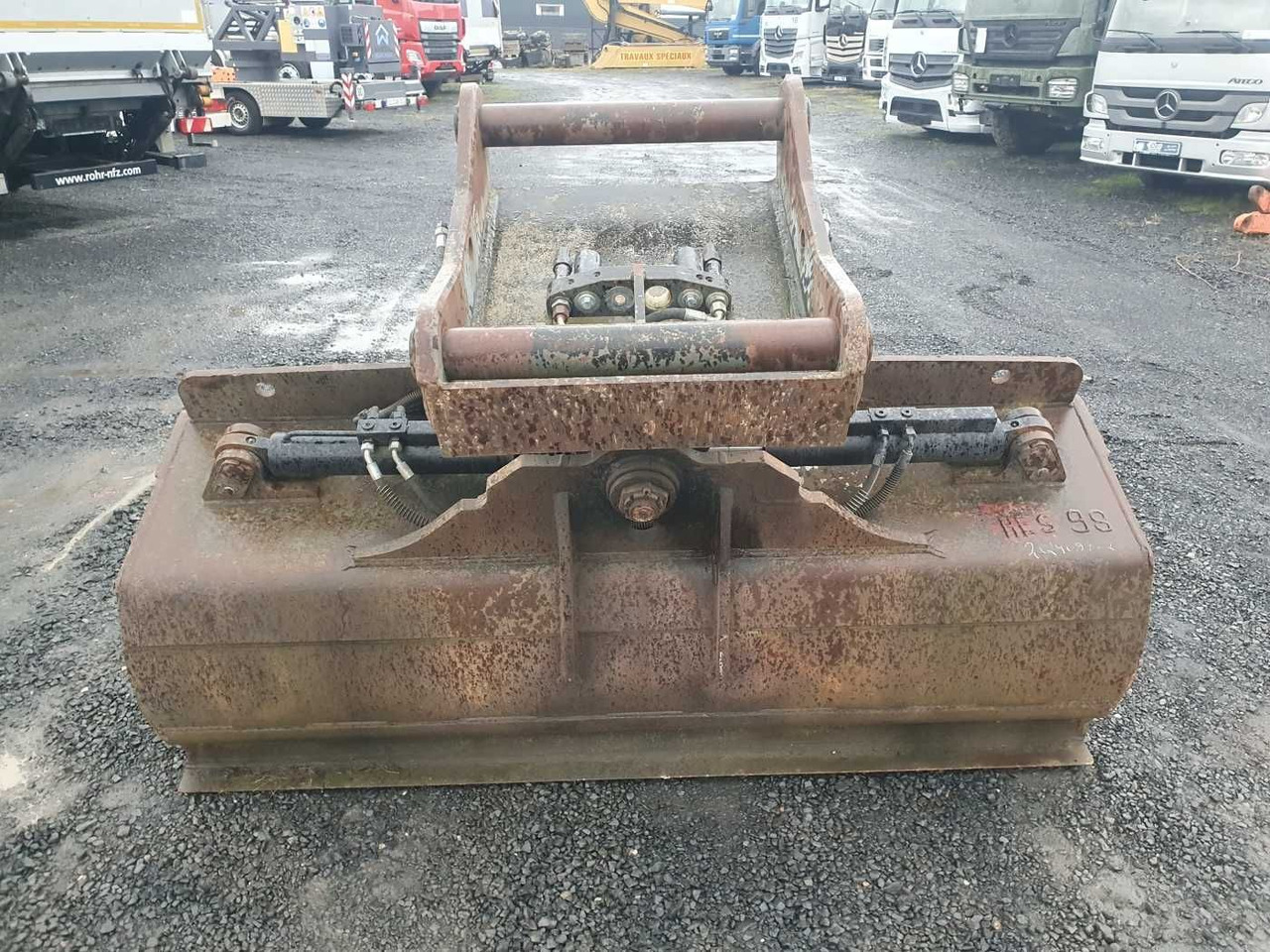 Hydraulischer Grabenräumlöffel / schwenkbar OQ80 - Ковш для экскаватора: фото 5 Hydraulischer Grabenräumlöffel / schwenkbar OQ80 - Ковш для экскаватора: фото 5