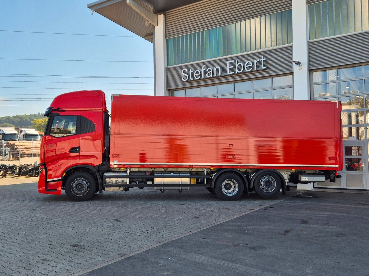 Iveco AS260S50Y/FS Schwenkwand LBW 2xAHK CAM Intarder - Грузовик для перевозки напитков: фото 5 Iveco AS260S50Y/FS Schwenkwand LBW 2xAHK CAM Intarder - Грузовик для перевозки напитков: фото 5