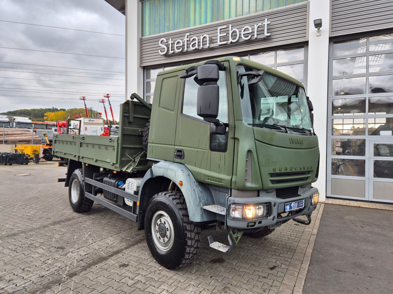 Iveco Eurocargo ML100E22WM-BW 4x4 Pritsche L-Haus Bett - Грузовик бортовой/ Платформа: фото 2 Iveco Eurocargo ML100E22WM-BW 4x4 Pritsche L-Haus Bett - Грузовик бортовой/ Платформа: фото 2