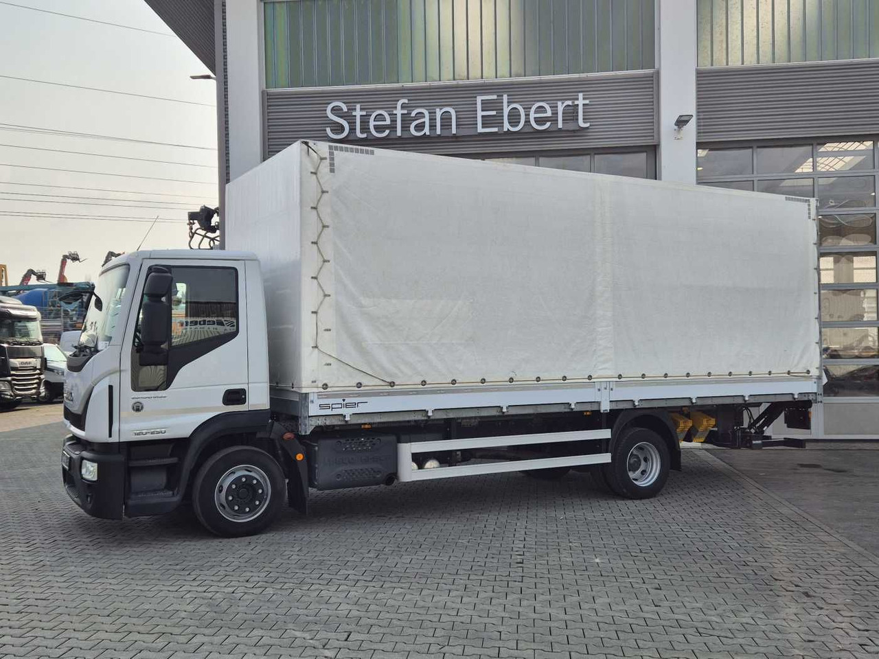 Iveco Eurocargo ML120E25 LBW 1.500kg Klima 3 Sitze - Тентованный грузовик: фото 4 Iveco Eurocargo ML120E25 LBW 1.500kg Klima 3 Sitze - Тентованный грузовик: фото 4