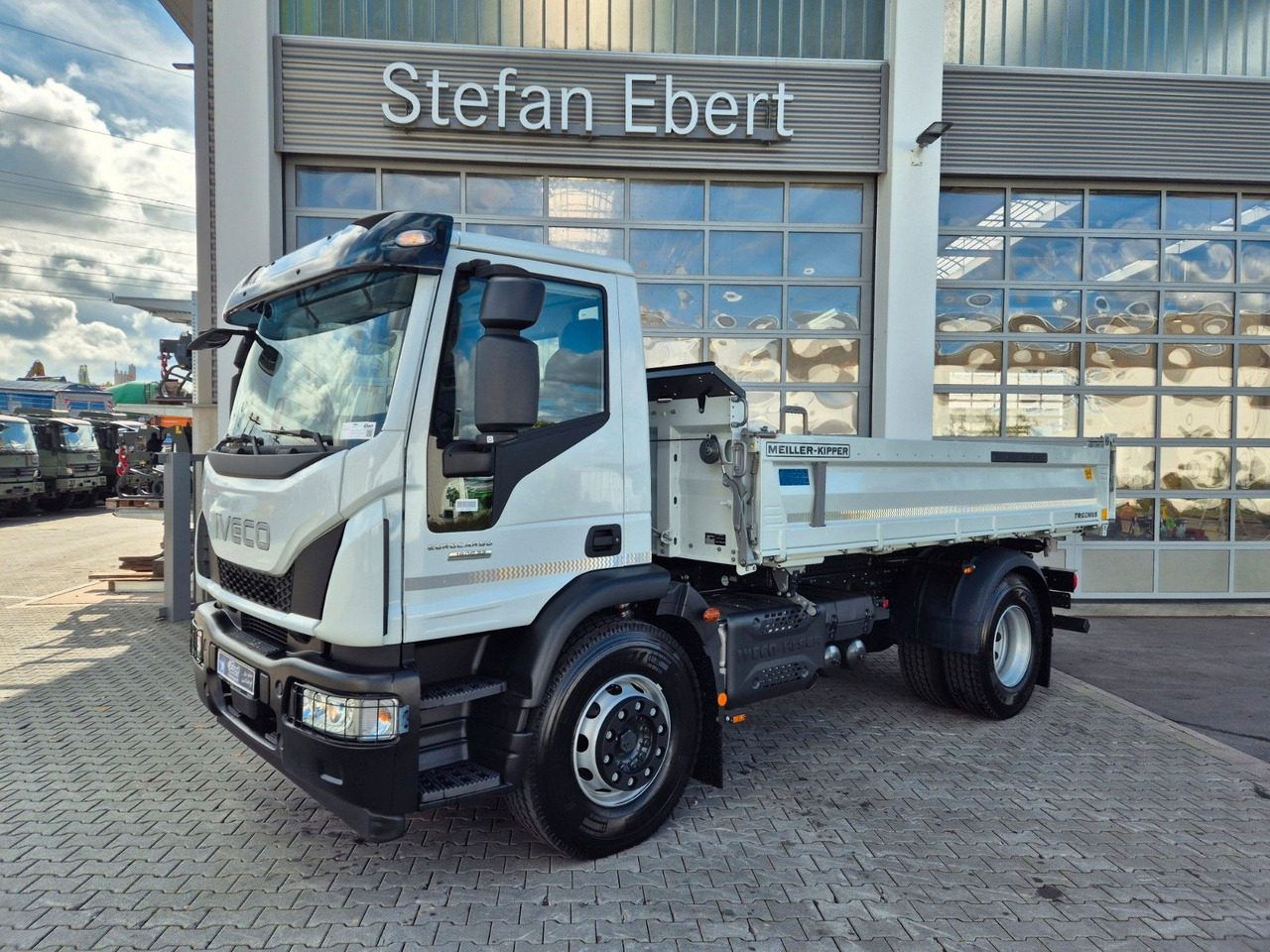 Iveco Eurocargo ML180E32K 4x2 Meiller AHK - Самосвал: фото 2 Iveco Eurocargo ML180E32K 4x2 Meiller AHK - Самосвал: фото 2