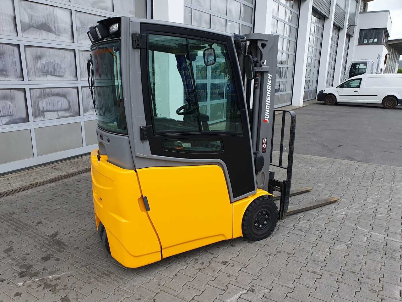 Jungheinrich EFG 215 / Triplex: 4.25m! / SS / 4.297h! - Электропогрузчик: фото 3 Jungheinrich EFG 215 / Triplex: 4.25m! / SS / 4.297h! - Электропогрузчик: фото 3