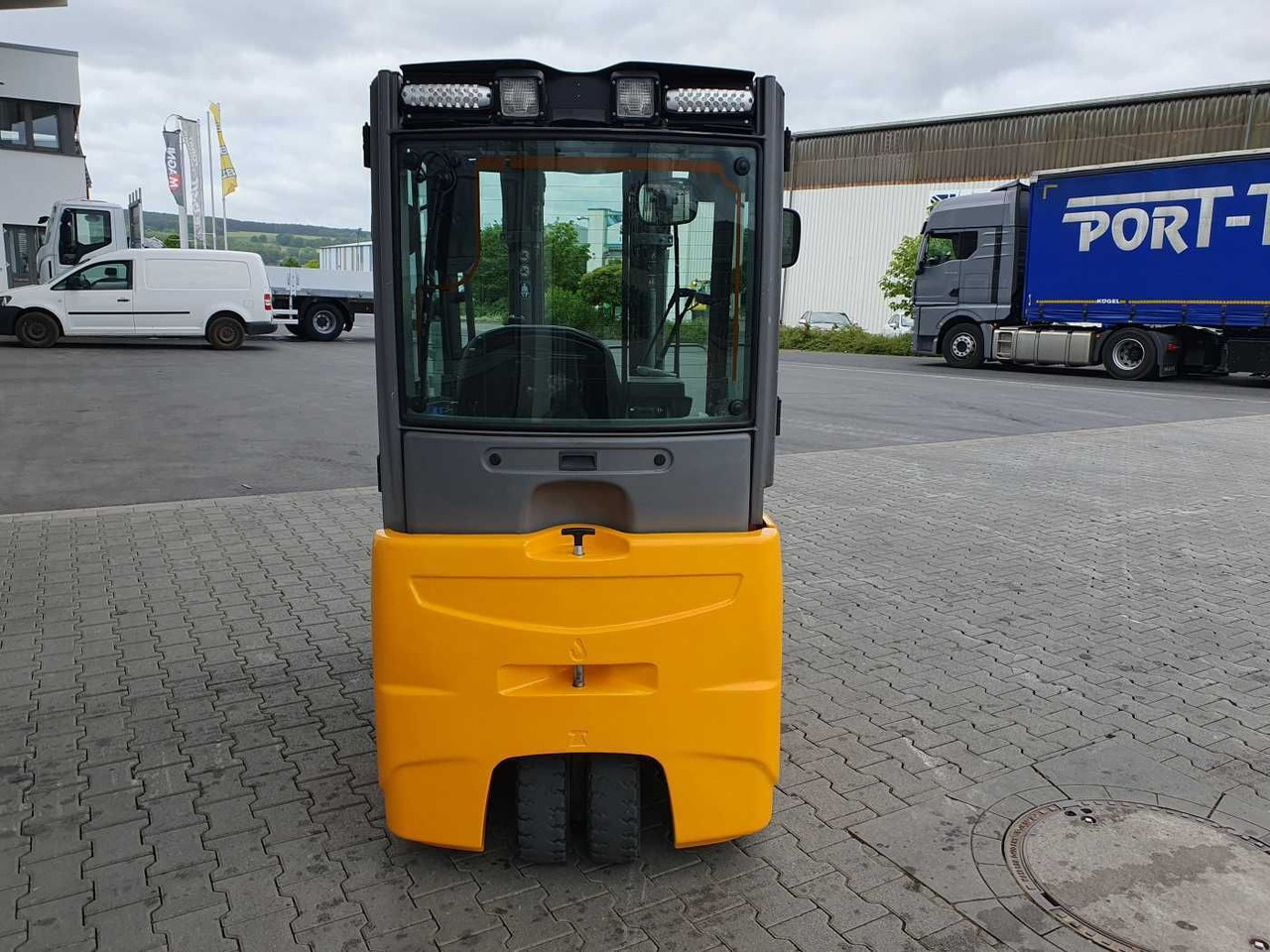 Jungheinrich EFG 215 / Triplex: 4.25m! / SS / 4.297h! - Электропогрузчик: фото 5 Jungheinrich EFG 215 / Triplex: 4.25m! / SS / 4.297h! - Электропогрузчик: фото 5