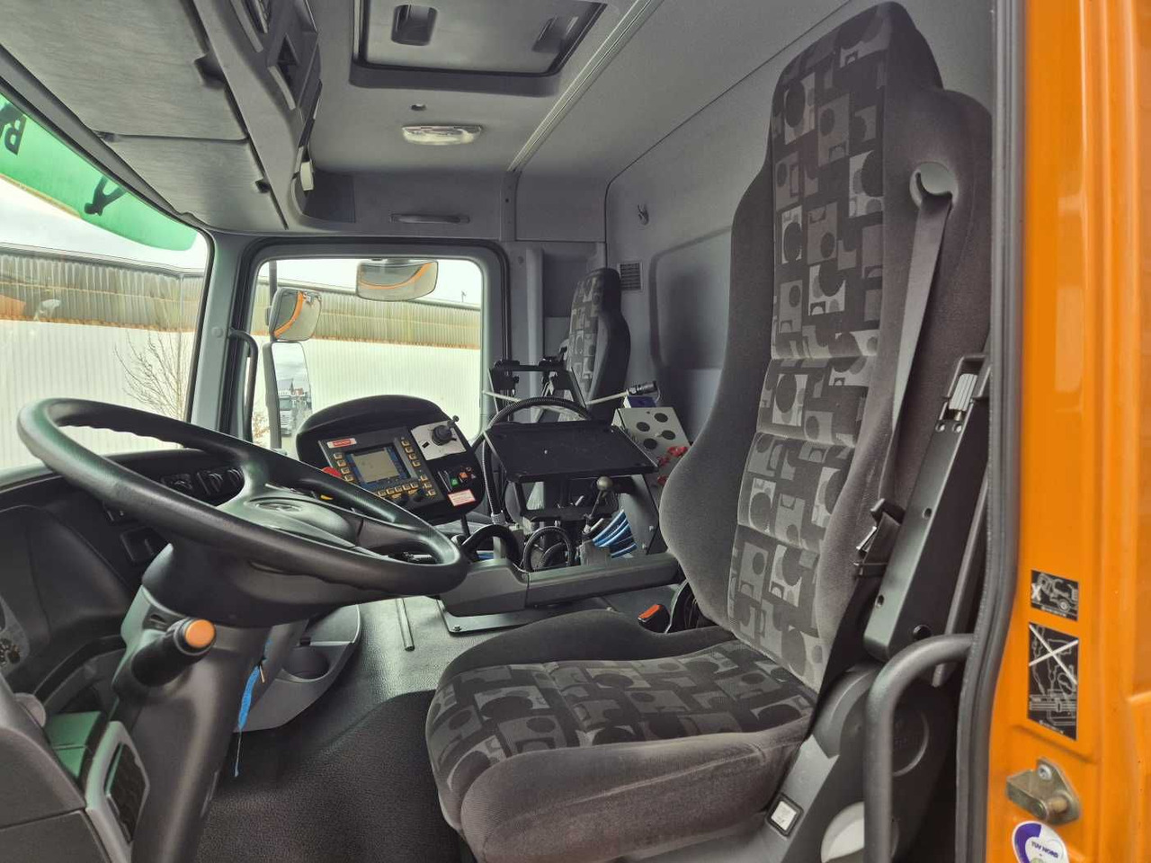 Mercedes-Benz Actros 2032 A 4x4 Bucher STKF 9500 Airport 30x в лизинг Mercedes-Benz Actros 2032 A 4x4 Bucher STKF 9500 Airport 30x: фото 10 Mercedes-Benz Actros 2032 A 4x4 Bucher STKF 9500 Airport 30x в лизинг Mercedes-Benz Actros 2032 A 4x4 Bucher STKF 9500 Airport 30x: фото 10