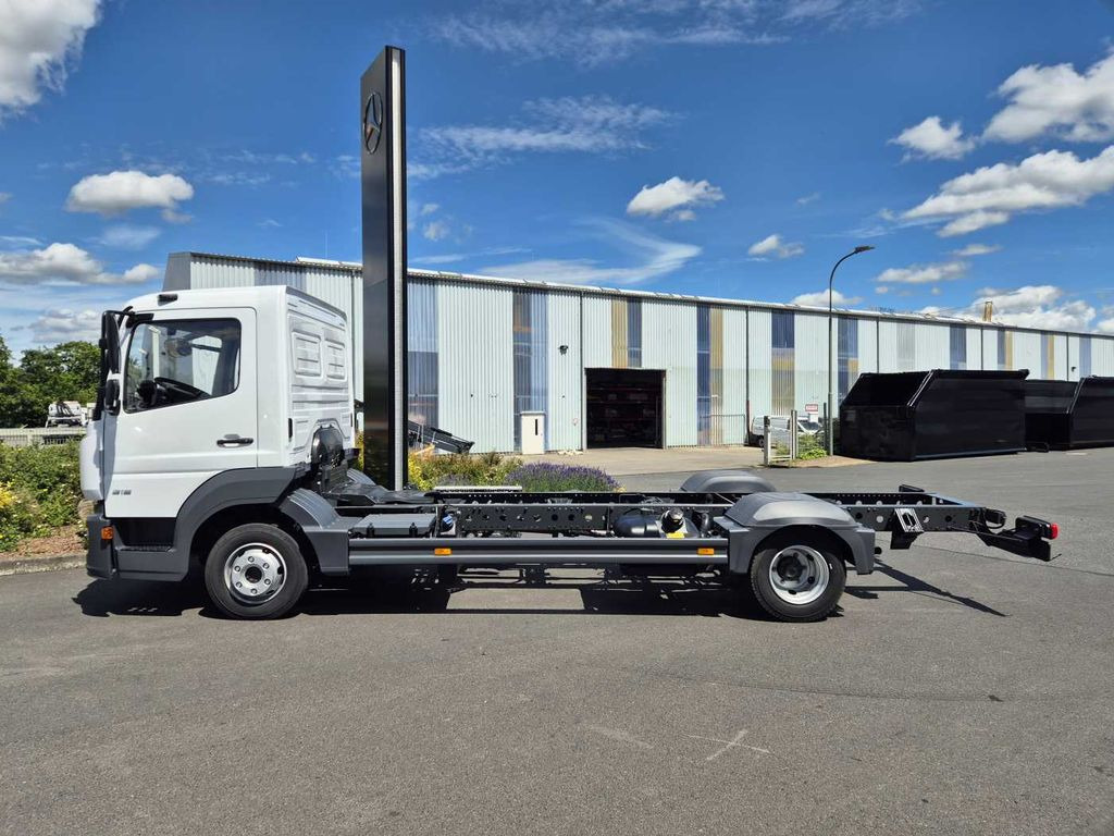 Mercedes-Benz Atego 818 L Fahrgestell, 6 Stück vorhanden Mercedes-Benz Atego 818 L Fahrgestell, 2 Stück vorhanden - Грузовик-шасси: фото 3 Mercedes-Benz Atego 818 L Fahrgestell, 6 Stück vorhanden Mercedes-Benz Atego 818 L Fahrgestell, 2 Stück vorhanden - Грузовик-шасси: фото 3