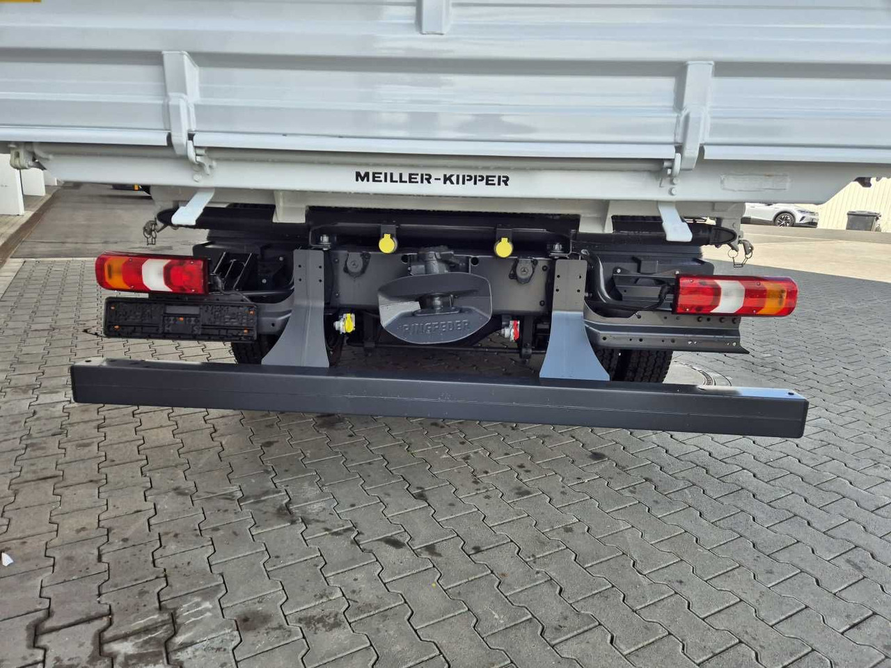 Малотоннажный самосвал Mercedes-Benz Atego 823 KK Kipper+Kran+Funk+Greifersteuerung: фото 7