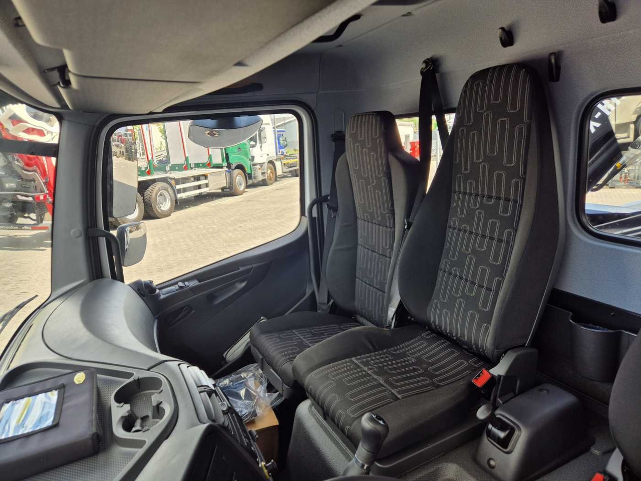 Малотоннажный самосвал Mercedes-Benz Atego 823 KK Kipper+Kran+Funk+Greifersteuerung: фото 15