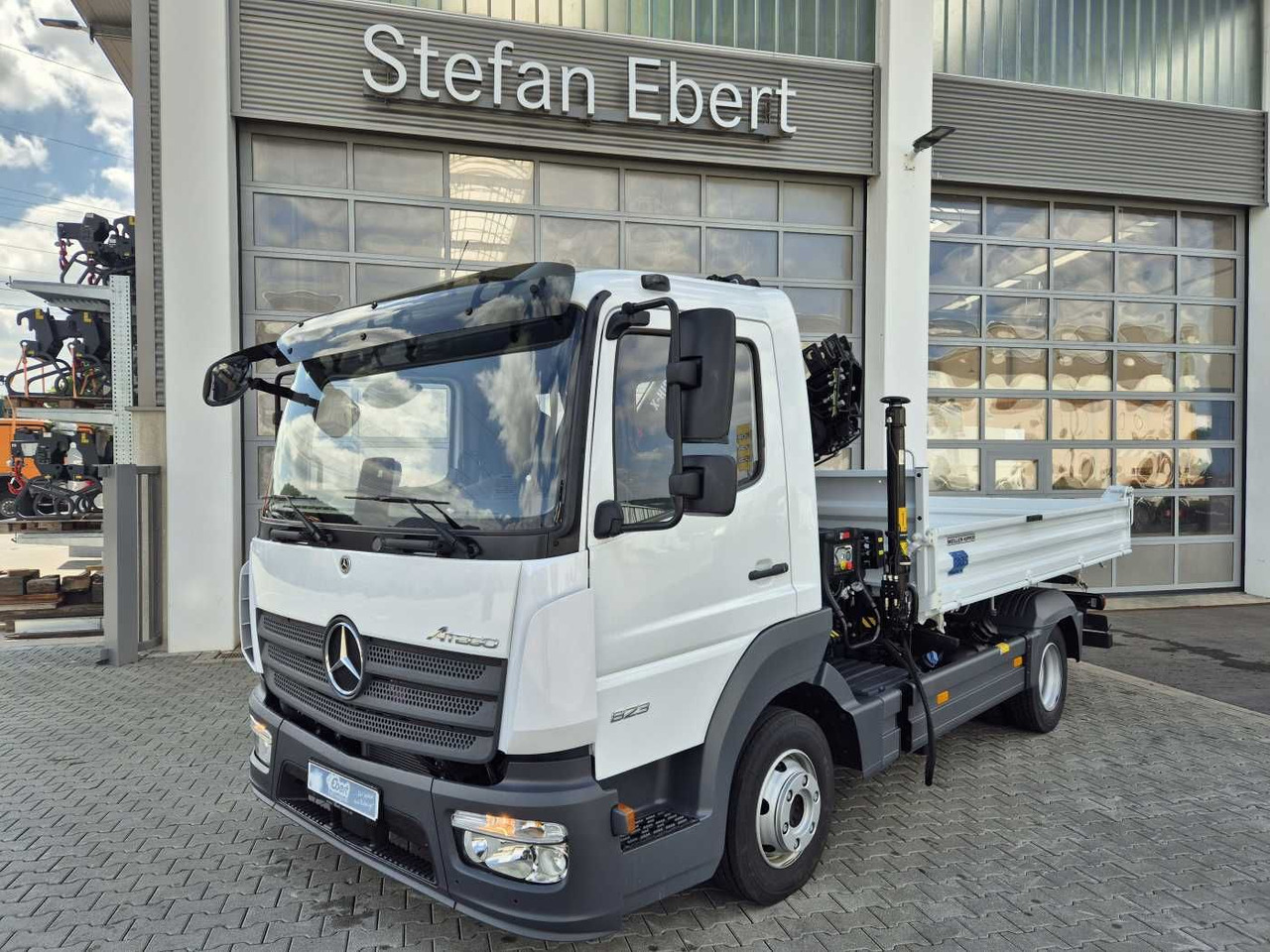 Mercedes-Benz Atego 823 KK Kipper+Kran+Funk+Greifersteuerung - Малотоннажный самосвал: фото 2 Mercedes-Benz Atego 823 KK Kipper+Kran+Funk+Greifersteuerung - Малотоннажный самосвал: фото 2