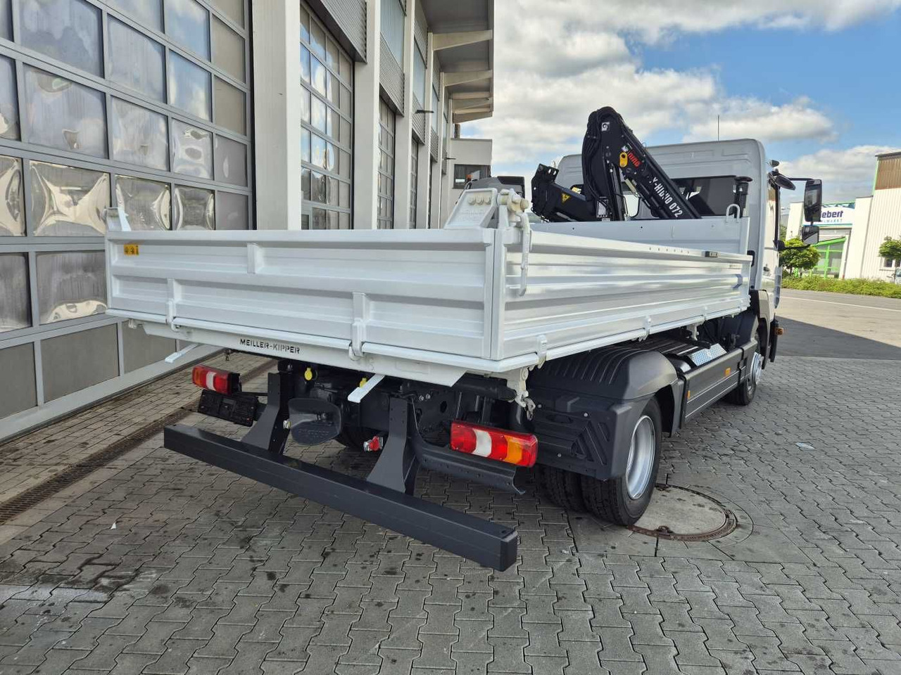 Малотоннажный самосвал Mercedes-Benz Atego 823 KK Kipper+Kran+Funk+Greifersteuerung: фото 8