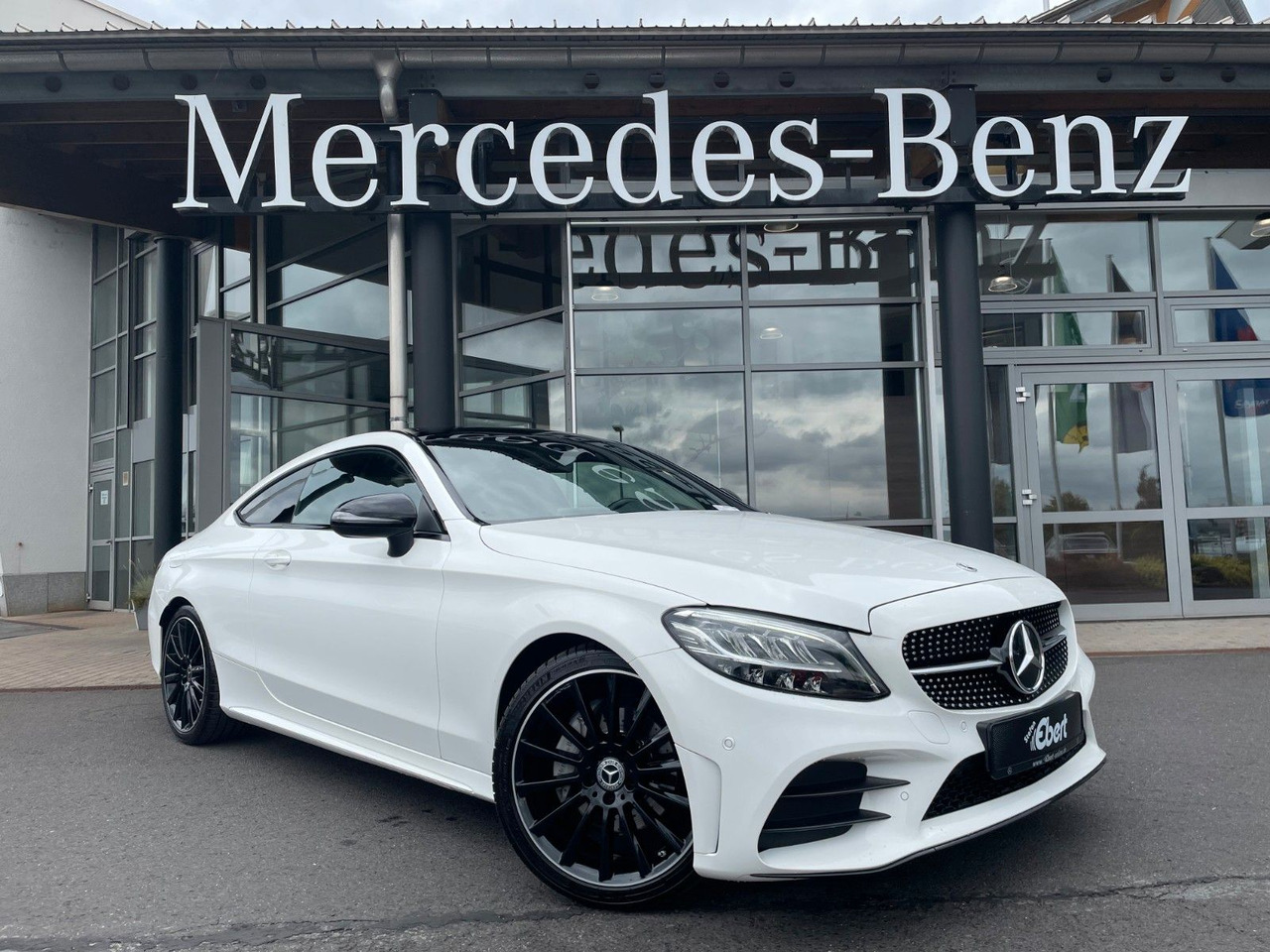 Mercedes-Benz C 220 d Coupe AMG+Pano+R-Kamera+Night+Carplay - Легковой автомобиль: фото 1 Mercedes-Benz C 220 d Coupe AMG+Pano+R-Kamera+Night+Carplay - Легковой автомобиль: фото 1
