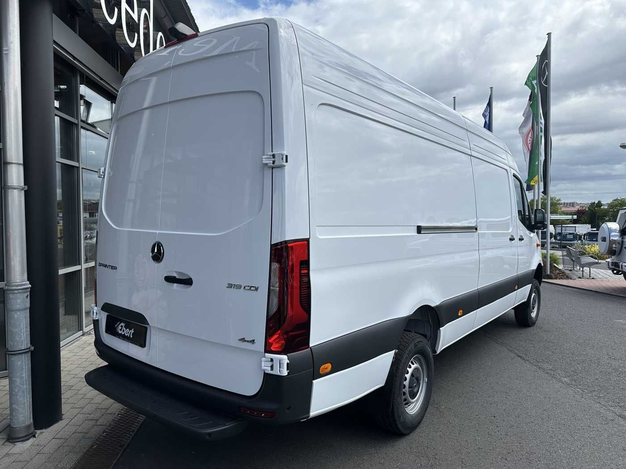 Mercedes-Benz Sprinter 319 CDI 4x4 4325 Kamera LED SHZ MBUX - Цельнометаллический фургон: фото 4 Mercedes-Benz Sprinter 319 CDI 4x4 4325 Kamera LED SHZ MBUX - Цельнометаллический фургон: фото 4