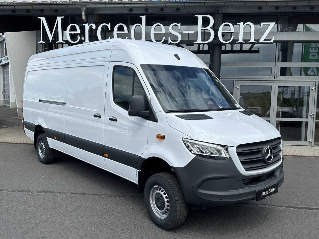 Mercedes-Benz Sprinter 319 CDI 4x4 4325 Kamera LED SHZ MBUX - Цельнометаллический фургон: фото 1 Mercedes-Benz Sprinter 319 CDI 4x4 4325 Kamera LED SHZ MBUX - Цельнометаллический фургон: фото 1