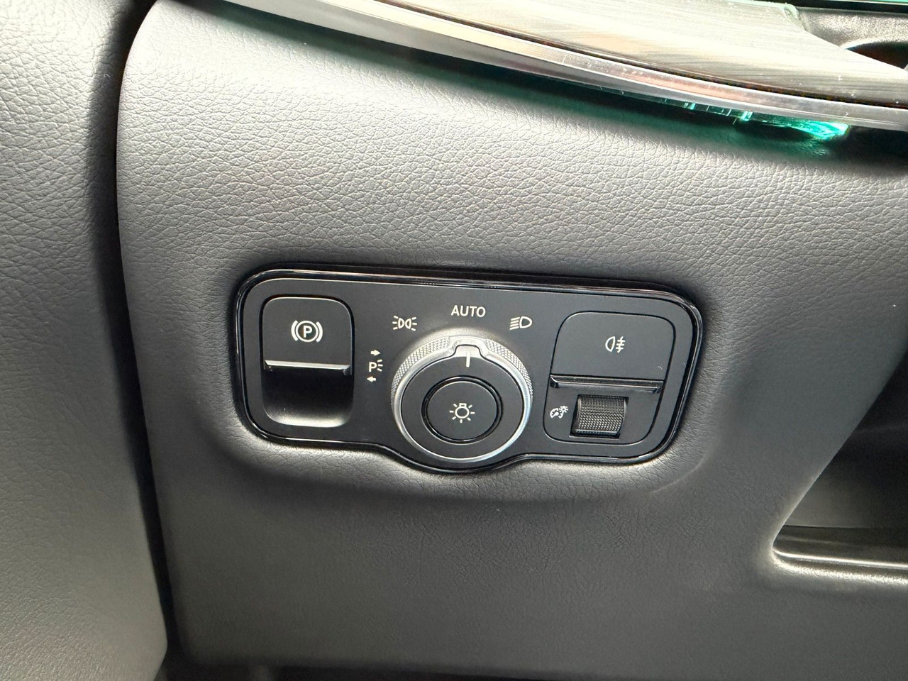 Пассажирский фургон Mercedes-Benz V 300 d 4MATIC EXCLUSIVE Luxus-Sitze AHK2,5to: фото 25 Пассажирский фургон Mercedes-Benz V 300 d 4MATIC EXCLUSIVE Luxus-Sitze AHK2,5to: фото 25