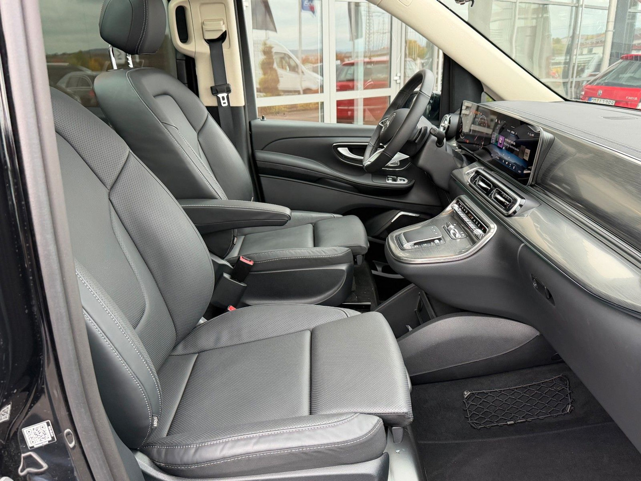 Пассажирский фургон Mercedes-Benz V 300 d 4MATIC EXCLUSIVE Luxus-Sitze AHK2,5to: фото 17 Пассажирский фургон Mercedes-Benz V 300 d 4MATIC EXCLUSIVE Luxus-Sitze AHK2,5to: фото 17