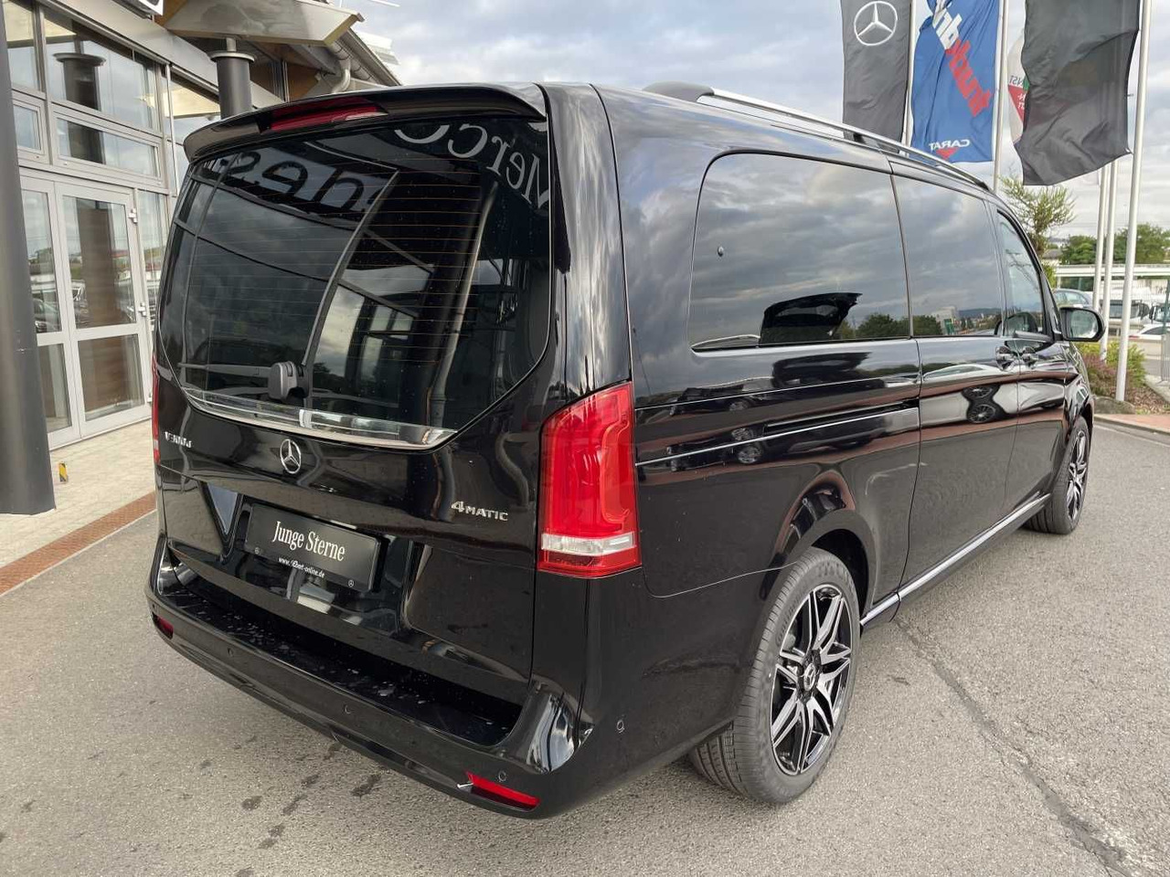 Mercedes-Benz V 300 d AVA 4MATIC AMG Kühlschrank AIRMATIC - Универсал: фото 4 Mercedes-Benz V 300 d AVA 4MATIC AMG Kühlschrank AIRMATIC - Универсал: фото 4