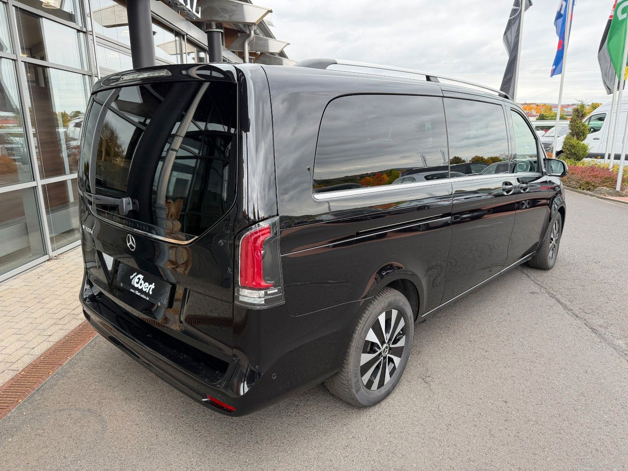 Mercedes-Benz V 300 d AVANTGARDE Extralang 360Kamera Standh - Универсал: фото 4 Mercedes-Benz V 300 d AVANTGARDE Extralang 360Kamera Standh - Универсал: фото 4