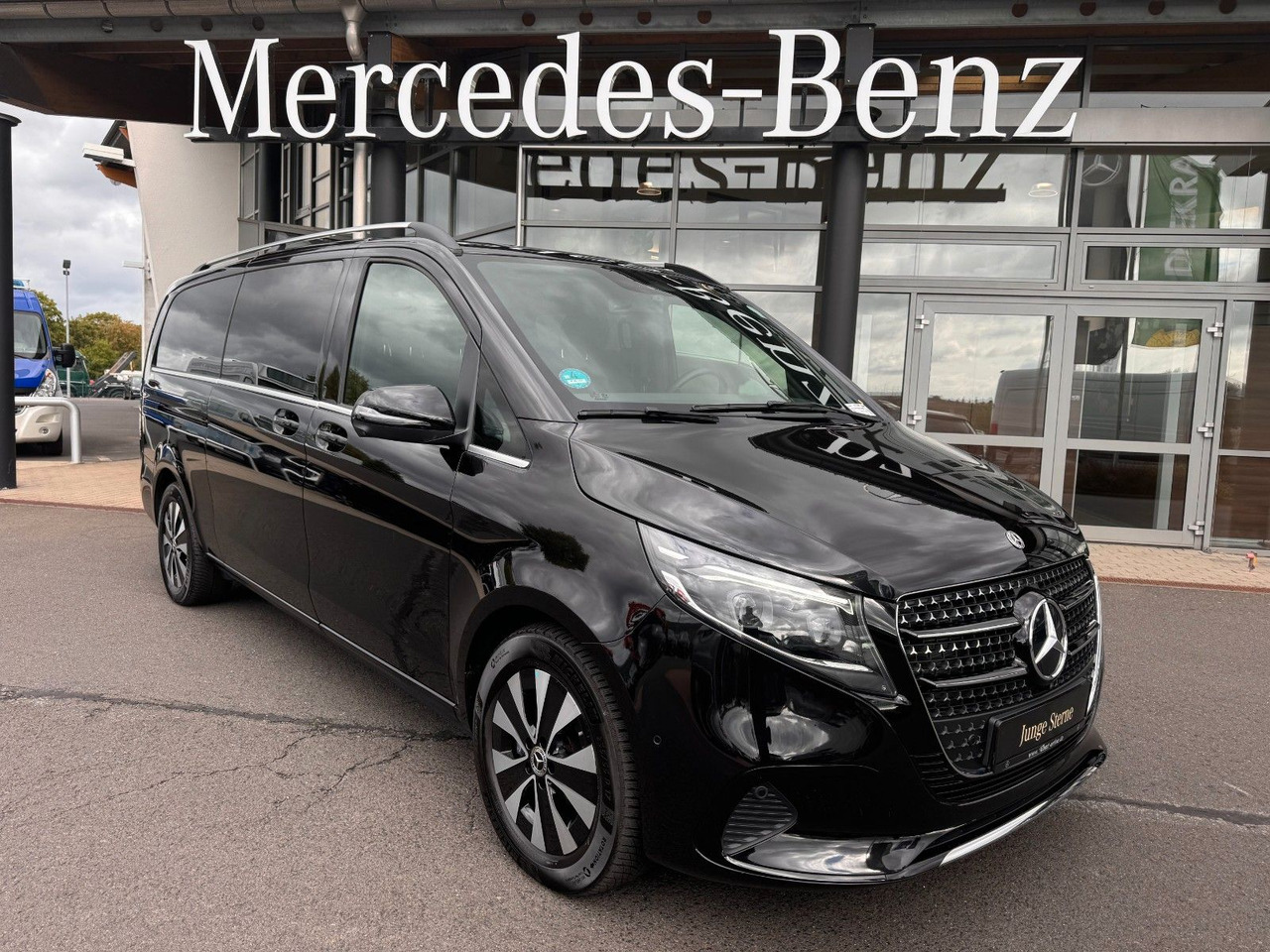 Mercedes-Benz V 300 d AVANTGARDE Extralang 360Kamera Standheiz - Универсал: фото 1 Mercedes-Benz V 300 d AVANTGARDE Extralang 360Kamera Standheiz - Универсал: фото 1