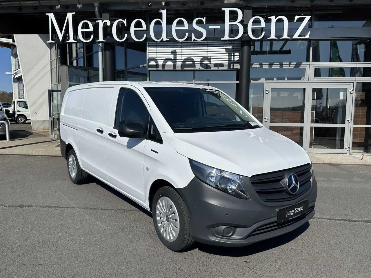 Mercedes-Benz eVito 112 Klima Kamera Audio 30 Sitzheiz Tempom. - Легковой фургон, Электрический фургон: фото 1 Mercedes-Benz eVito 112 Klima Kamera Audio 30 Sitzheiz Tempom. - Легковой фургон, Электрический фургон: фото 1