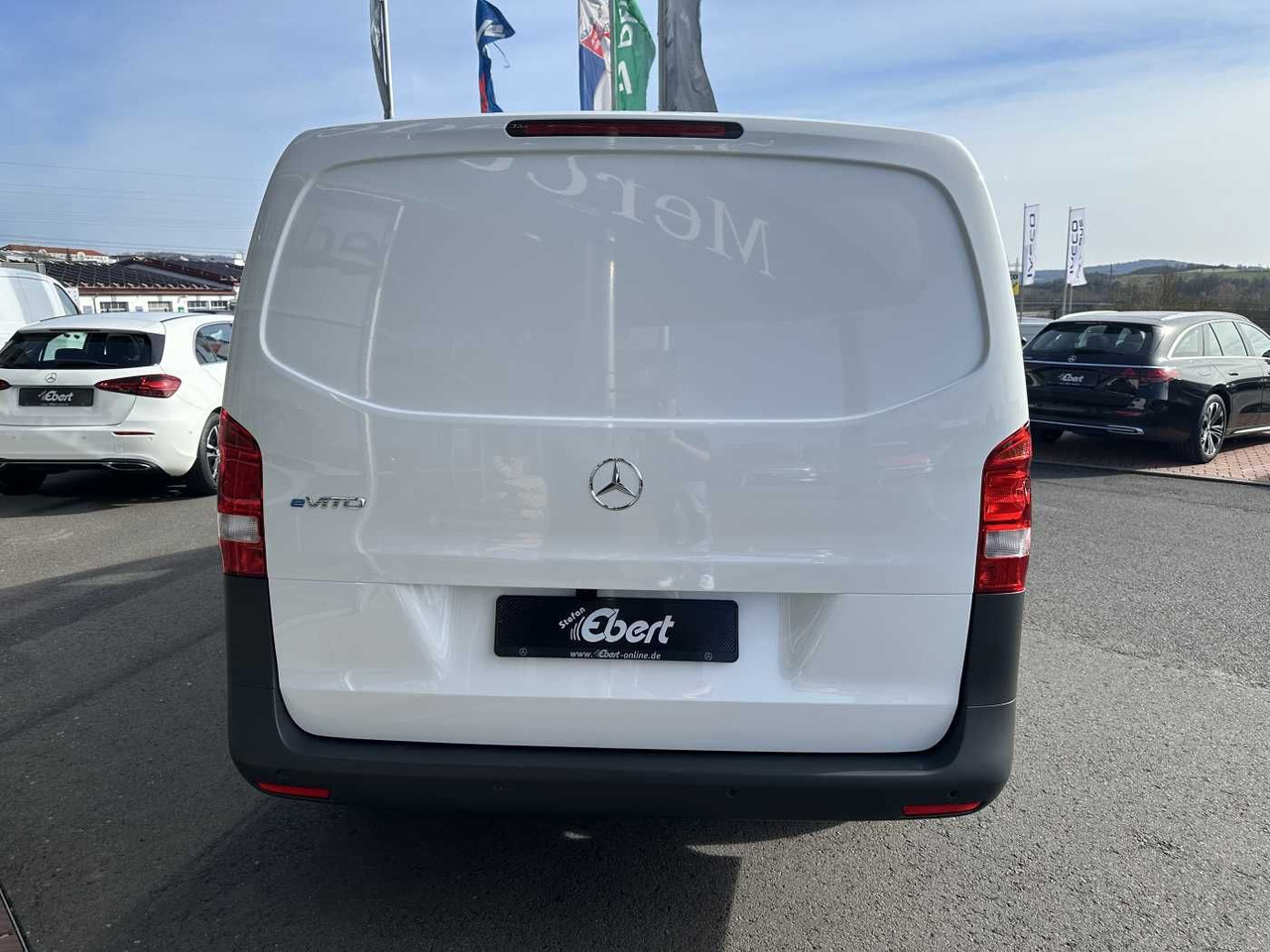 Mercedes-Benz eVito 112 Klima Kamera Audio 30 Sitzheiz Tempom. - Легковой фургон, Электрический фургон: фото 5 Mercedes-Benz eVito 112 Klima Kamera Audio 30 Sitzheiz Tempom. - Легковой фургон, Электрический фургон: фото 5