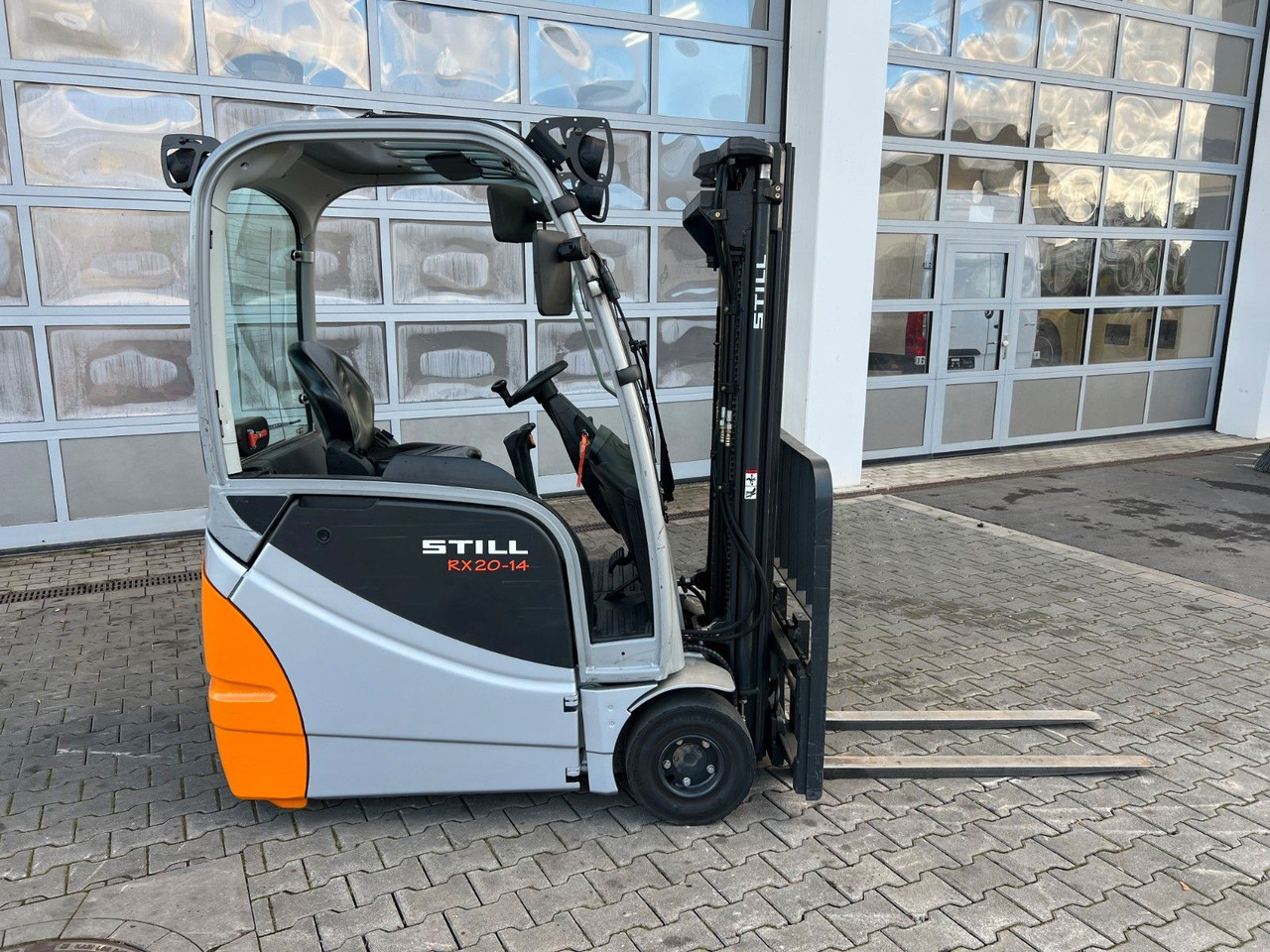 Still RX20-14 / Triplex: 4.60m! / nur 2.438h! / SS - Электропогрузчик: фото 3 Still RX20-14 / Triplex: 4.60m! / nur 2.438h! / SS - Электропогрузчик: фото 3