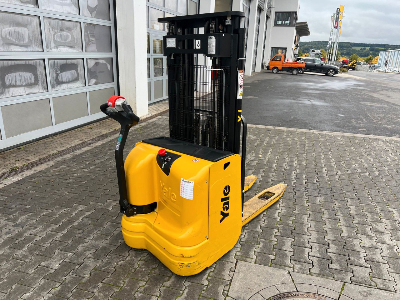 Yale MS 12 AC / Triplex: 4m! / nur 229h! / 2014 - Штабелер: фото 4 Yale MS 12 AC / Triplex: 4m! / nur 229h! / 2014 - Штабелер: фото 4