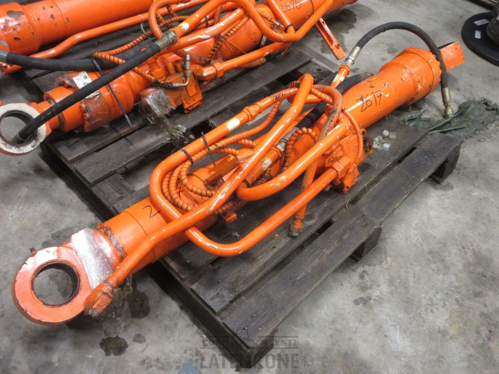 Hitachi Hitachi ZX210 nostosylinteri ID 2617 UUSI - Гидравлический цилиндр для Строительной техники: фото 1 Hitachi Hitachi ZX210 nostosylinteri ID 2617 UUSI - Гидравлический цилиндр для Строительной техники: фото 1